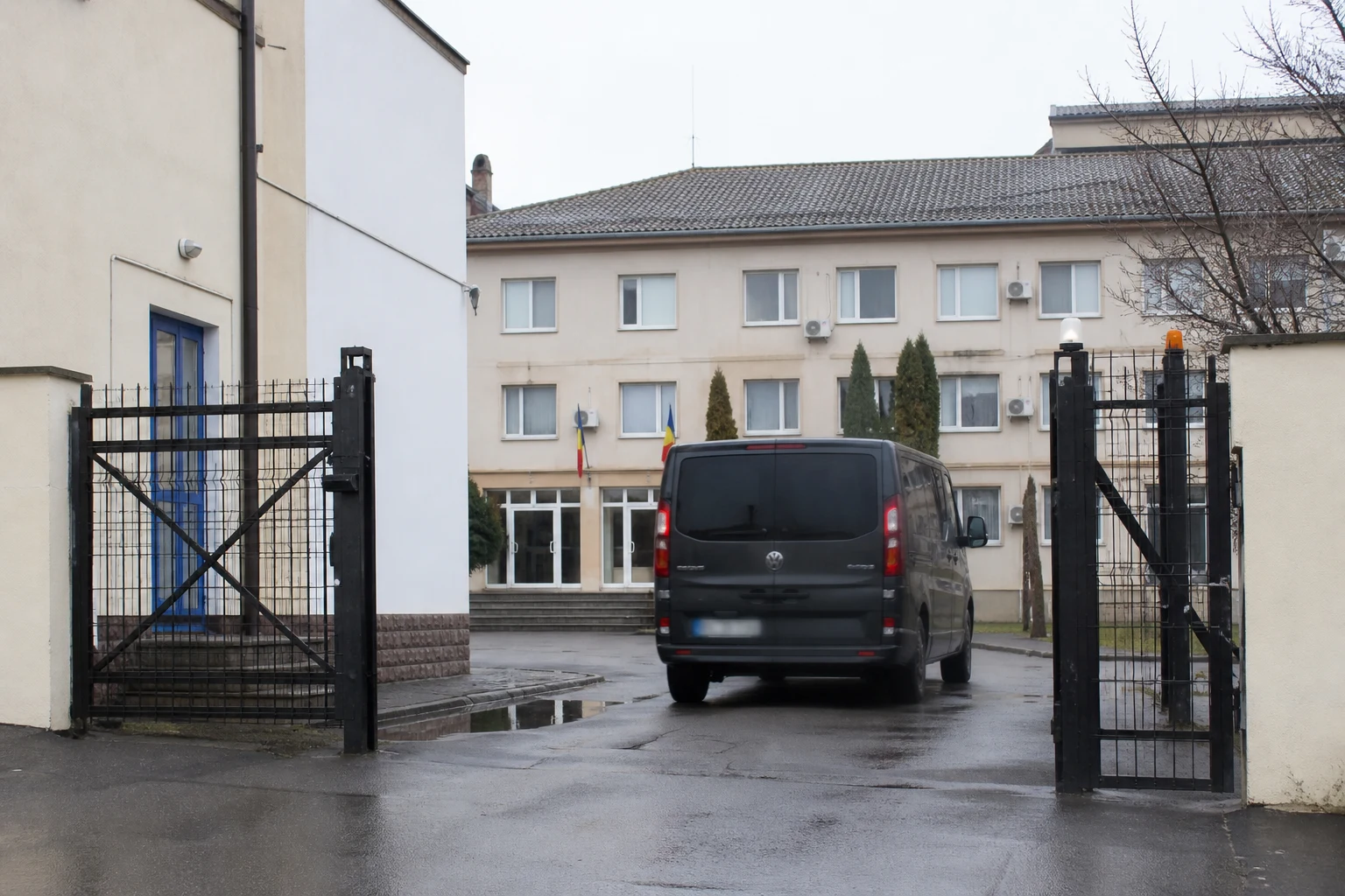 Reghin: bărbat de 54 de ani, arestat preventiv pentru agresiune sexuală asupra unei minore